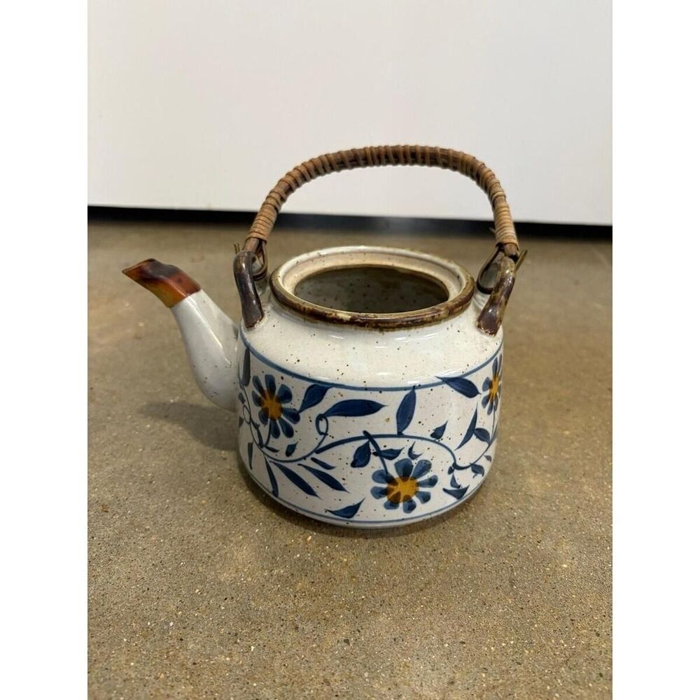 Unbranded Cream Collectibles